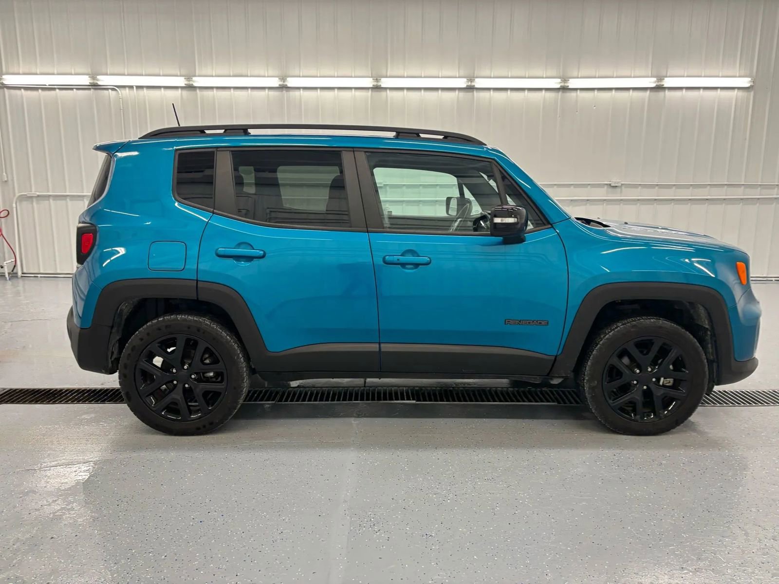 Used 2022 Jeep Renegade Altitude image 8