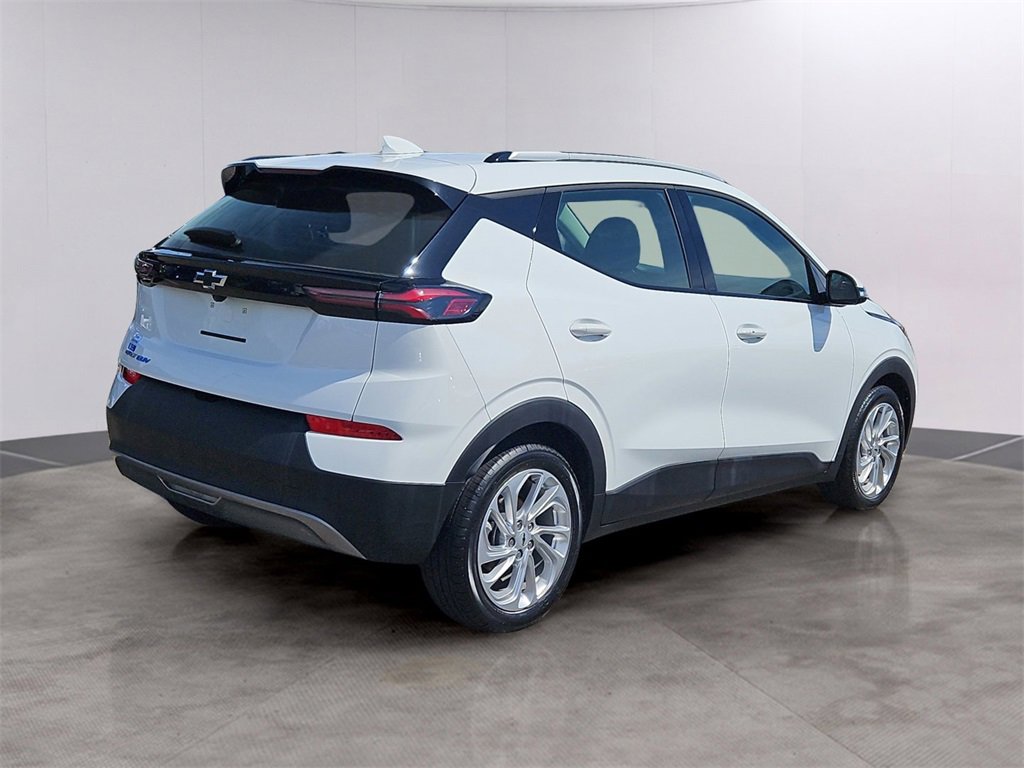 Certified 2022 Chevrolet Bolt EUV LT image 4