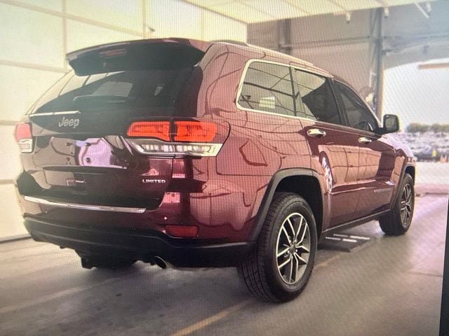 Used 2020 Jeep Grand Cherokee Limited RWD image 3