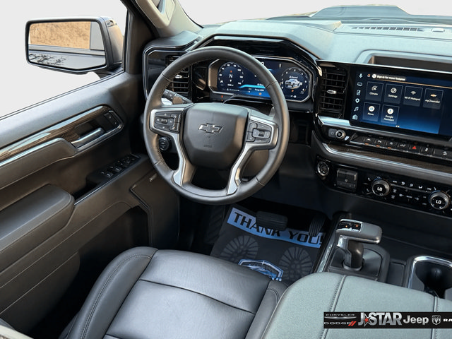Used 2026 Chevrolet Silverado 1500 LT Trail Boss w/ LT Trail Boss Premium Package AWD/4WD image 12