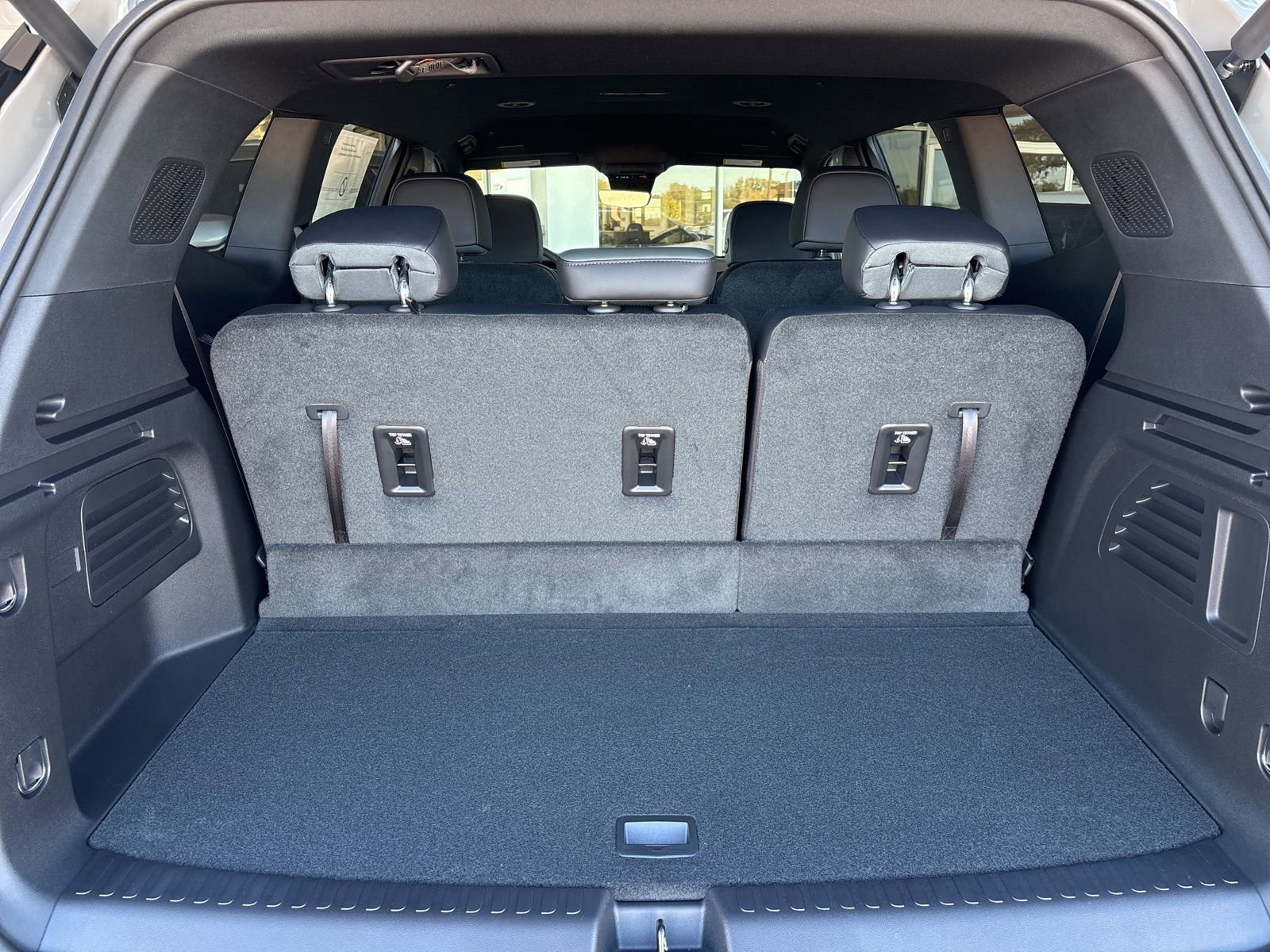 New 2026 GMC Acadia AT4 image 13