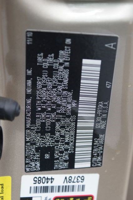 Used 2011 Toyota Sienna XLE w/ XLE Navigation Pkg FWD image 24