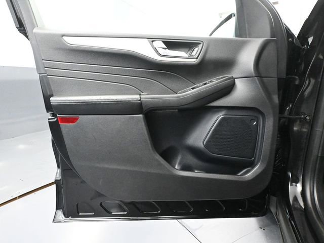 Used 2021 Ford Escape SEL image 18