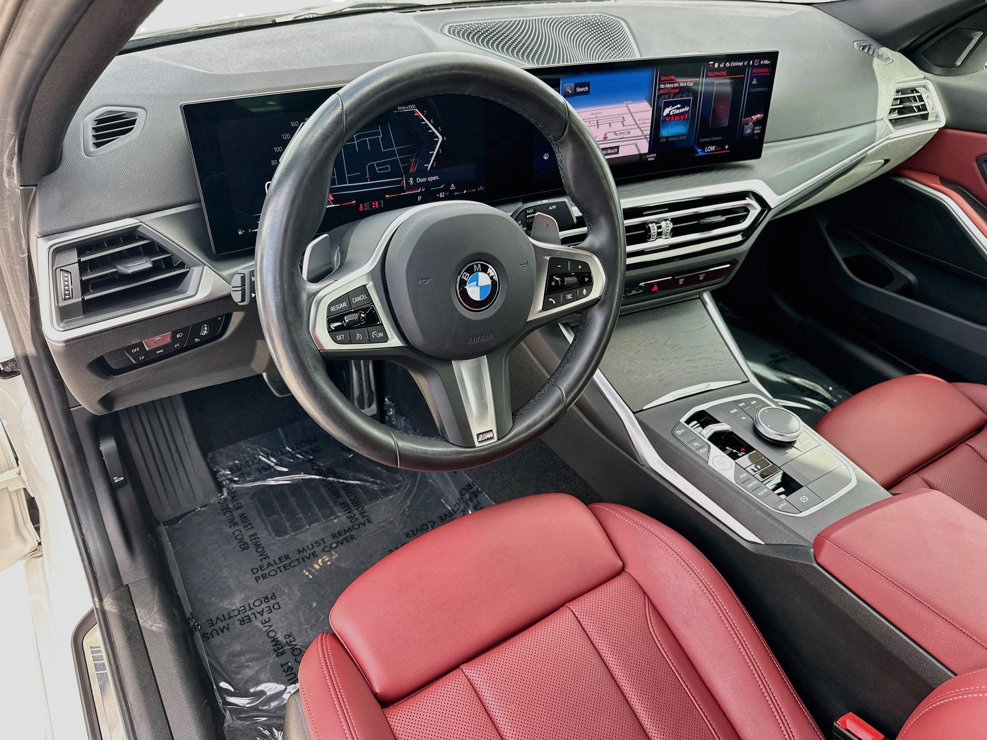 Used 2024 BMW 330i Sedan w/ M Sport Package RWD image 9