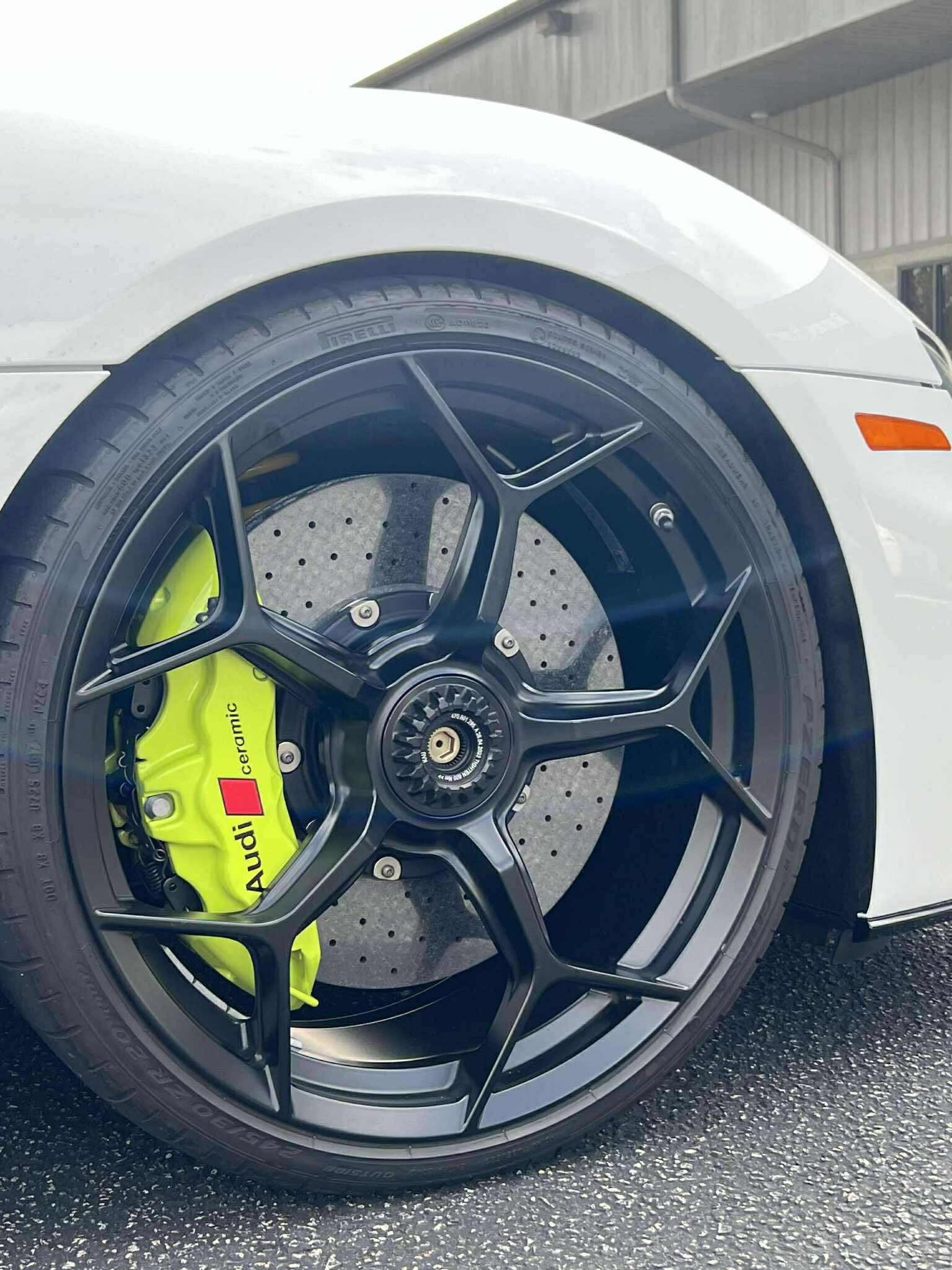 Used 2023 Audi R8 V10 performance image 3