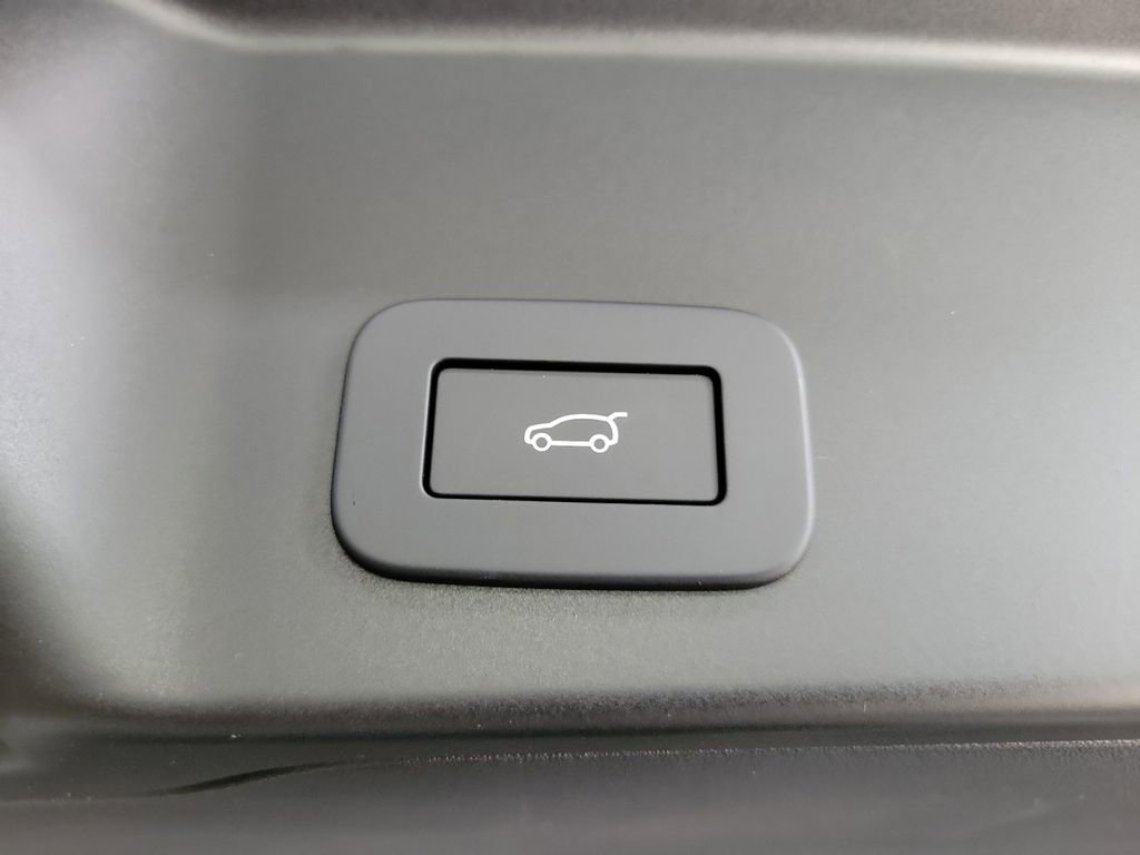 Used 2025 Land Rover Range Rover Evoque S AWD/4WD image 30