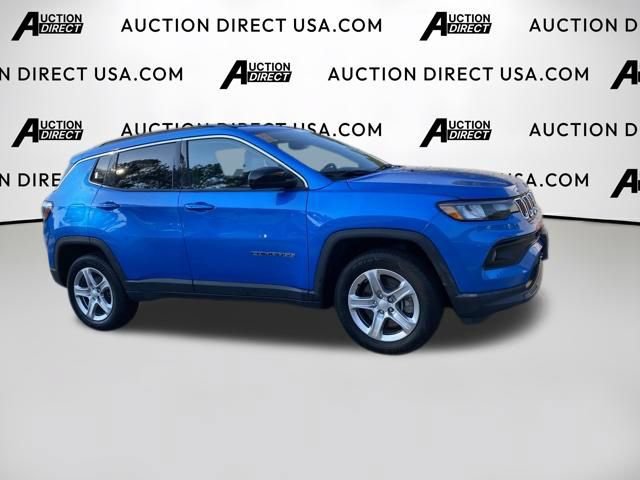 Used 2024 Jeep Compass Latitude AWD/4WD image 6