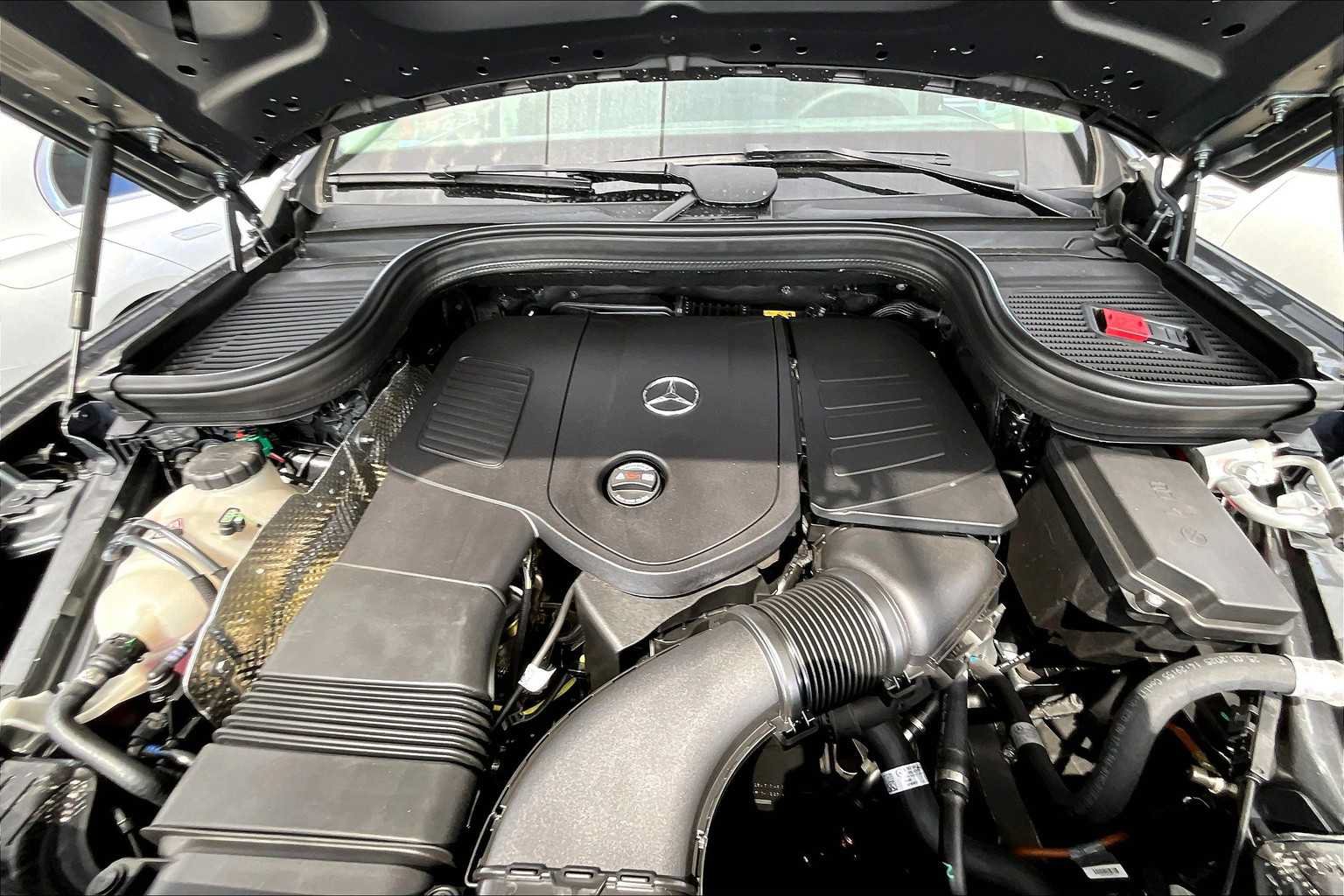 New 2026 Mercedes-Benz GLE 450e 4MATIC image 18