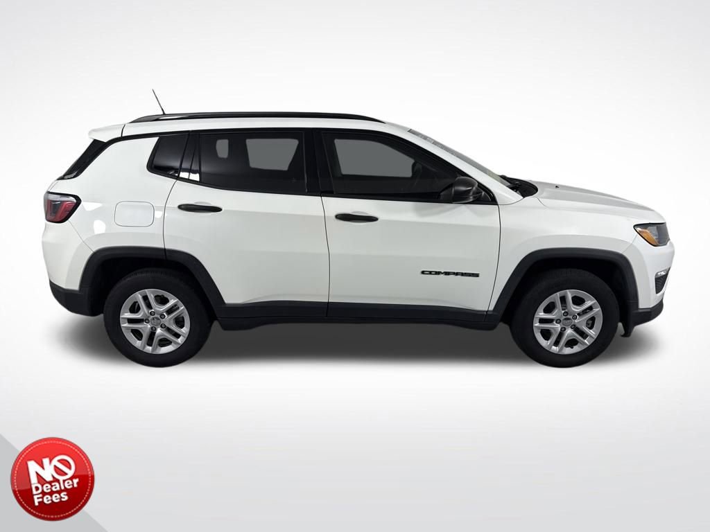 Used 2018 Jeep Compass Sport w/ Tech Group image 2