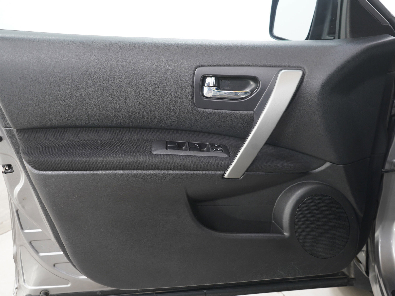 Used 2010 Nissan Rogue S AWD/4WD image 20