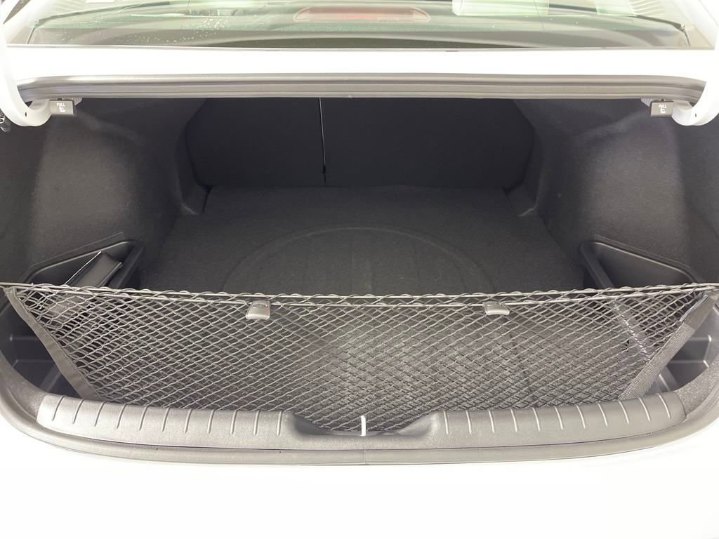 New 2025 Hyundai Elantra Limited image 10