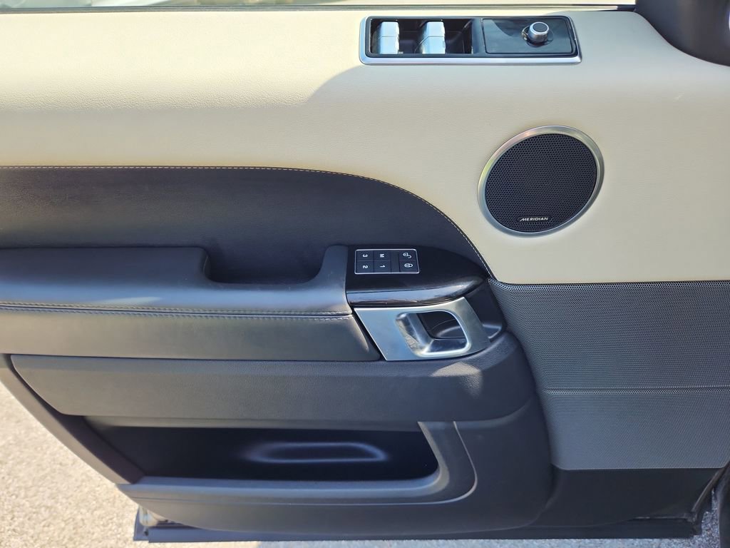 Used 2019 Land Rover Range Rover Sport HSE image 25