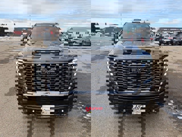 Used 2024 GMC Sierra 3500 Denali Ultimate image 2