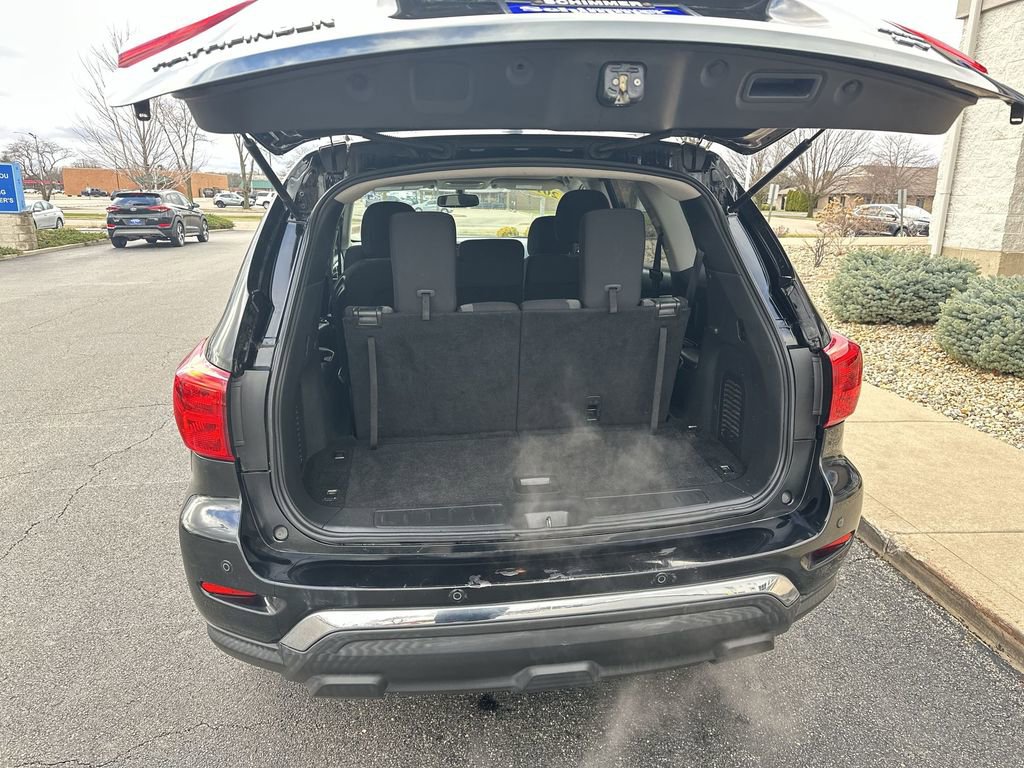 Used 2018 Nissan Pathfinder SV image 18