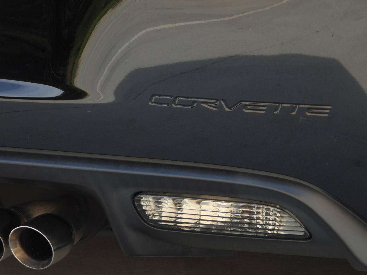 Used 2011 Chevrolet Corvette w/ 3LT w/ Preferred Equipment Group RWD image 16