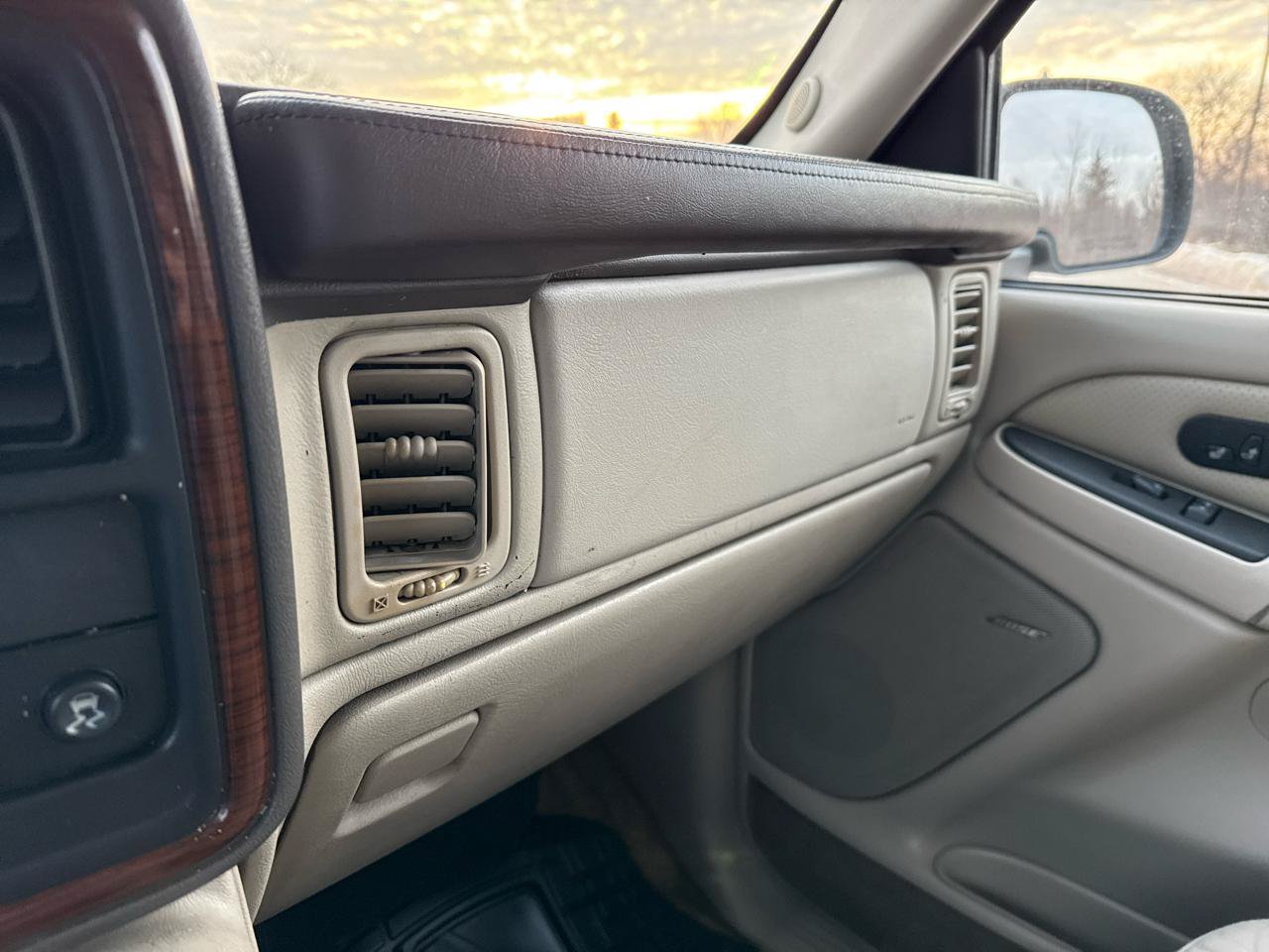 Used 2003 Cadillac Escalade AWD w/ Marketing Vehicle Package image 17