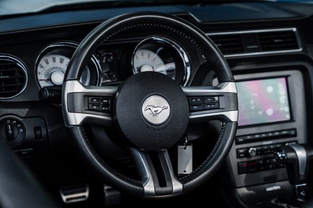 Used 2012 Ford Mustang GT Premium w/ Electronics Pkg RWD image 6