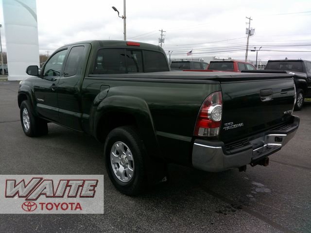Used 2012 Toyota Tacoma 4x4 Access Cab V6 w/ SR5 Pkg image 6