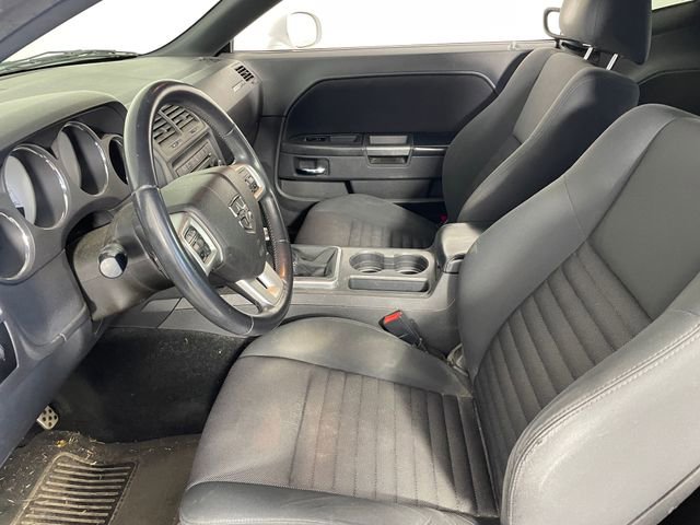 Used 2011 Dodge Challenger R/T RWD image 2