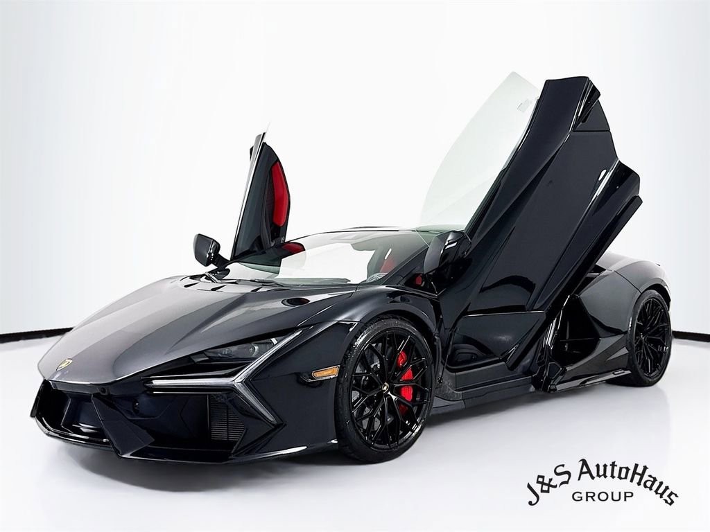 Used 2024 Lamborghini Revuelto image 3
