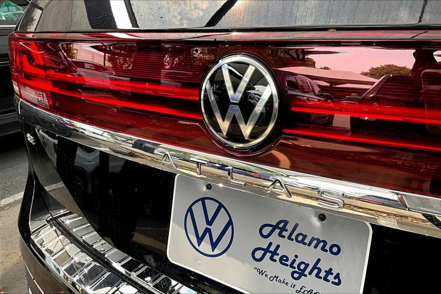 New 2026 Volkswagen Atlas SE FWD image 15