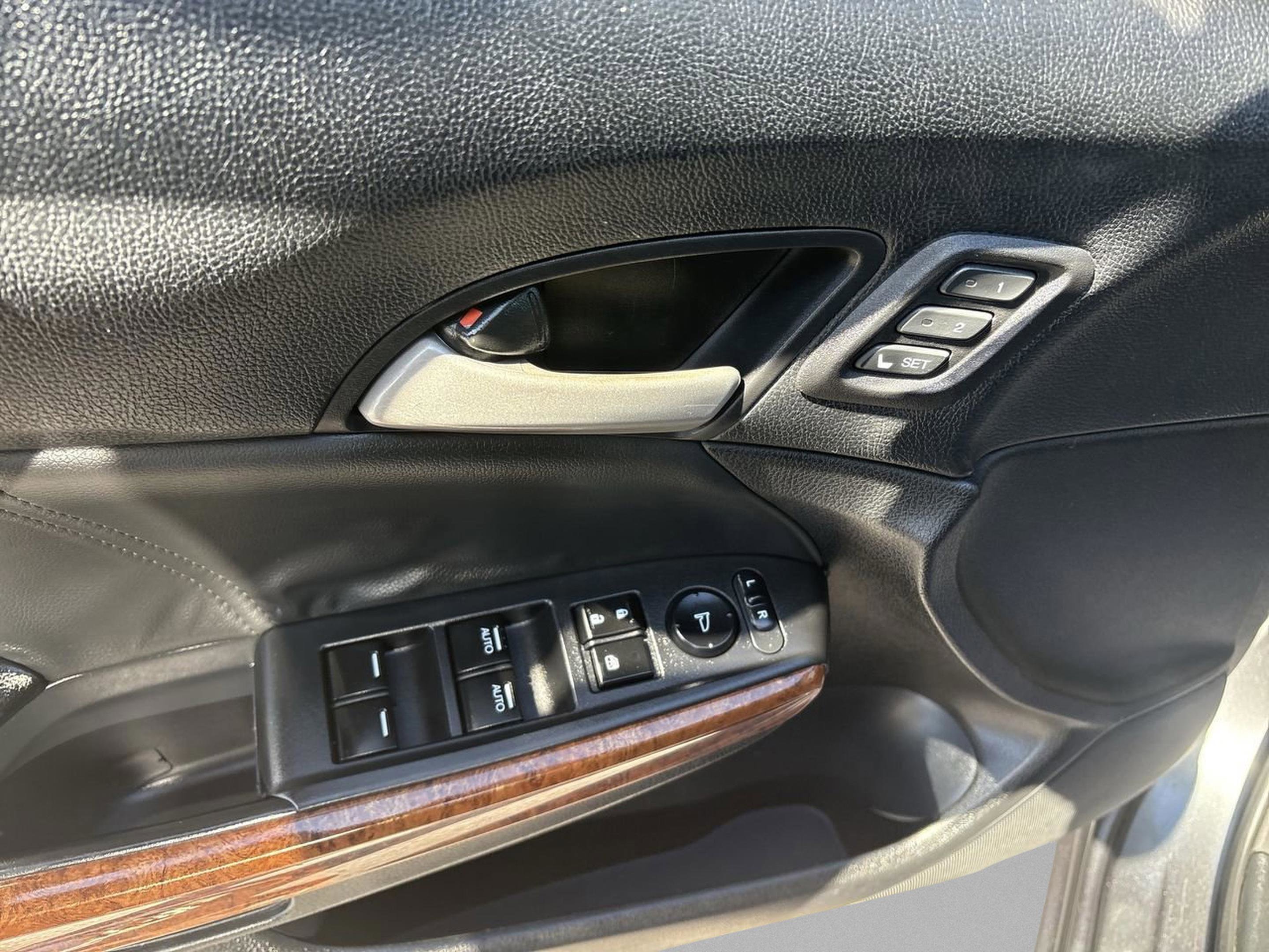 Used 2012 Honda Accord EX-L image 17