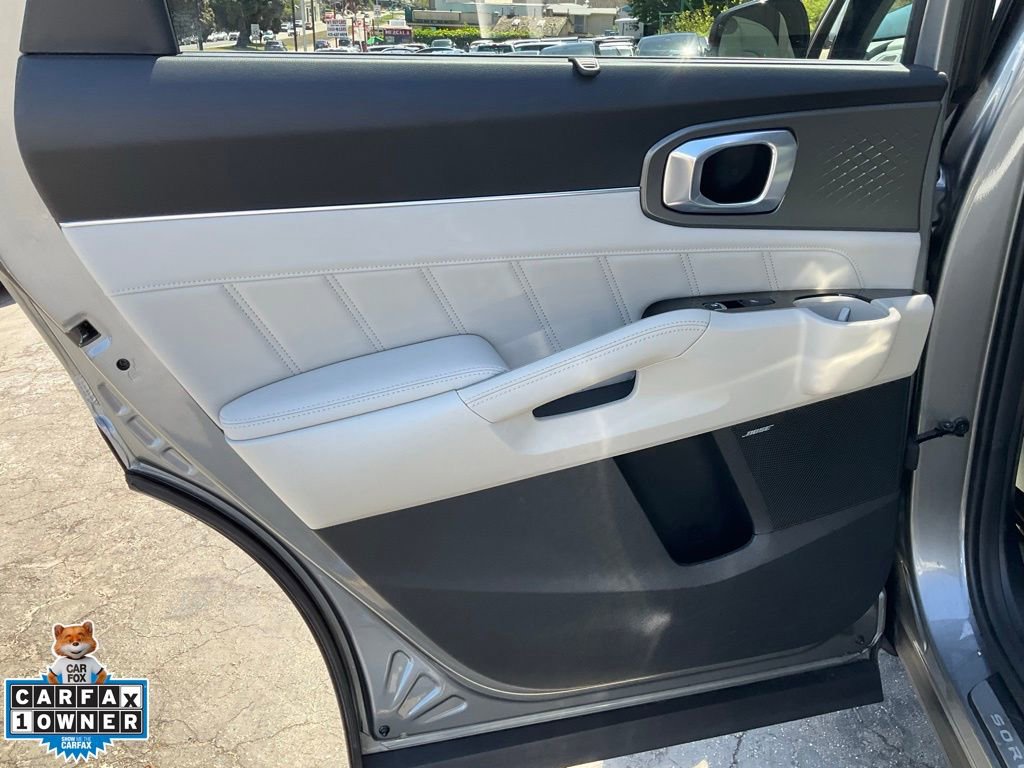 Used 2023 Kia Sorento SX Prestige image 38