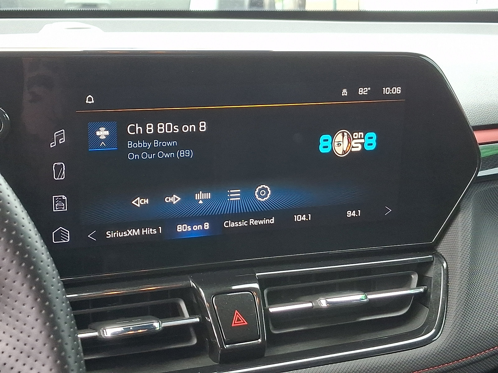 Used 2025 Chevrolet TrailBlazer RS w/ Convenience Package AWD/4WD image 16