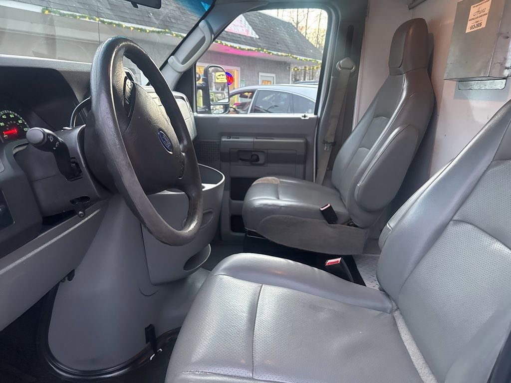 Used 2016 Ford E-350 and Econoline 350 Super Duty w/ Power Windows & Locks Group image 44