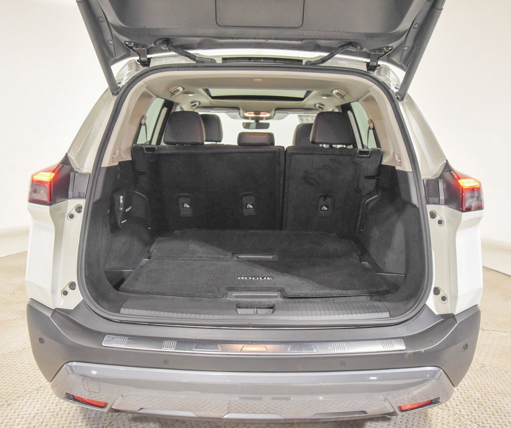 Used 2023 Nissan Rogue SL w/ SL Premium Package image 14