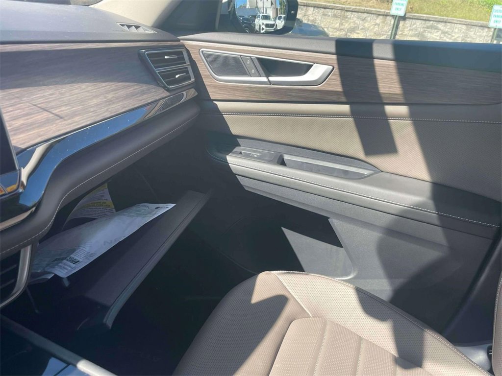 New 2024 Volkswagen Atlas SEL image 35