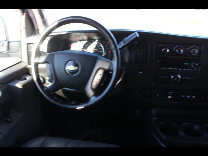 Used 2020 Chevrolet Express 3500 LS RWD image 20
