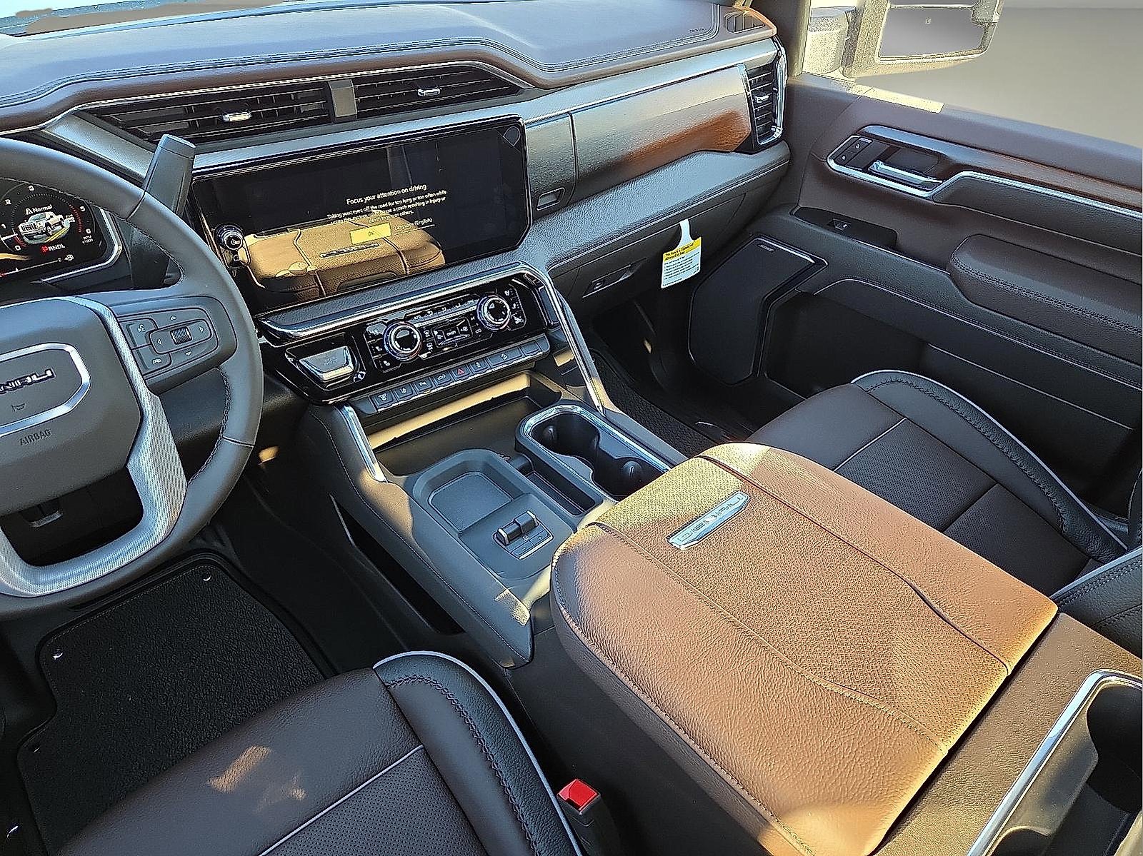New 2026 GMC Sierra 3500 Denali w/ Denali Reserve Package image 12