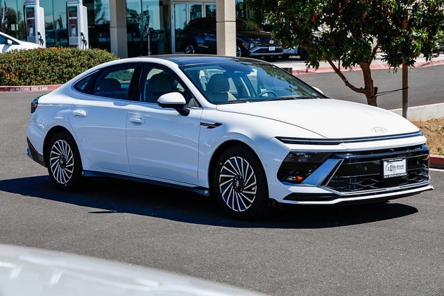 New 2026 Hyundai Sonata Limited FWD image 6