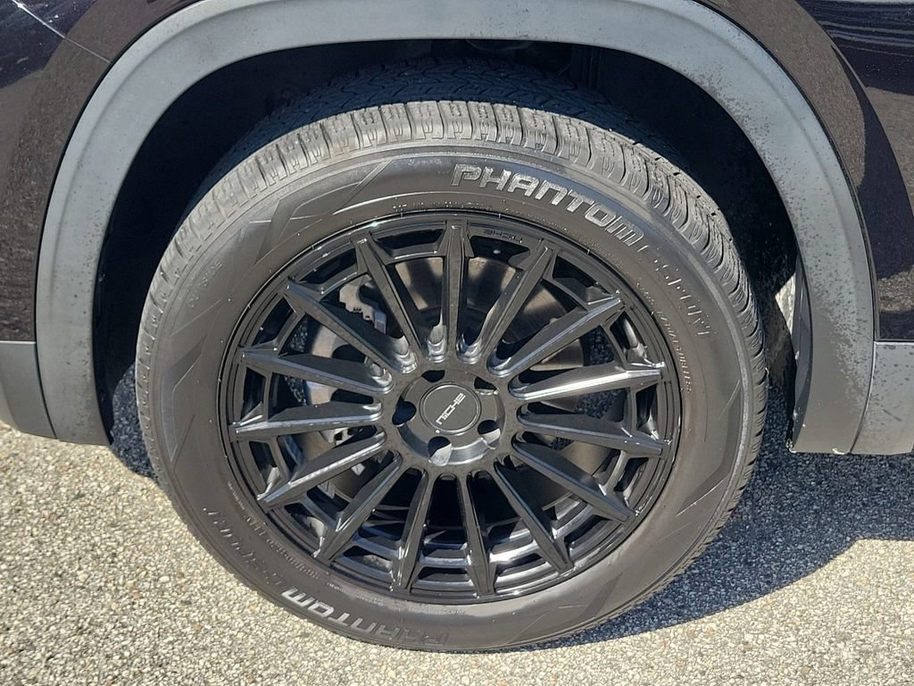 Used 2022 Volkswagen Atlas Cross Sport SE FWD image 6