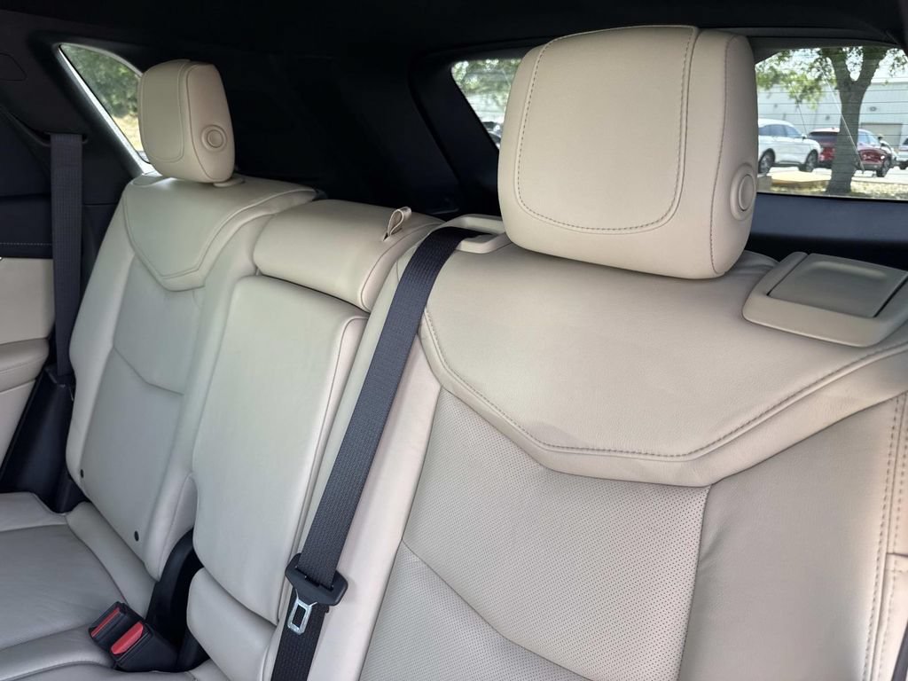 Used 2017 Cadillac XT5 Premium Luxury FWD image 14