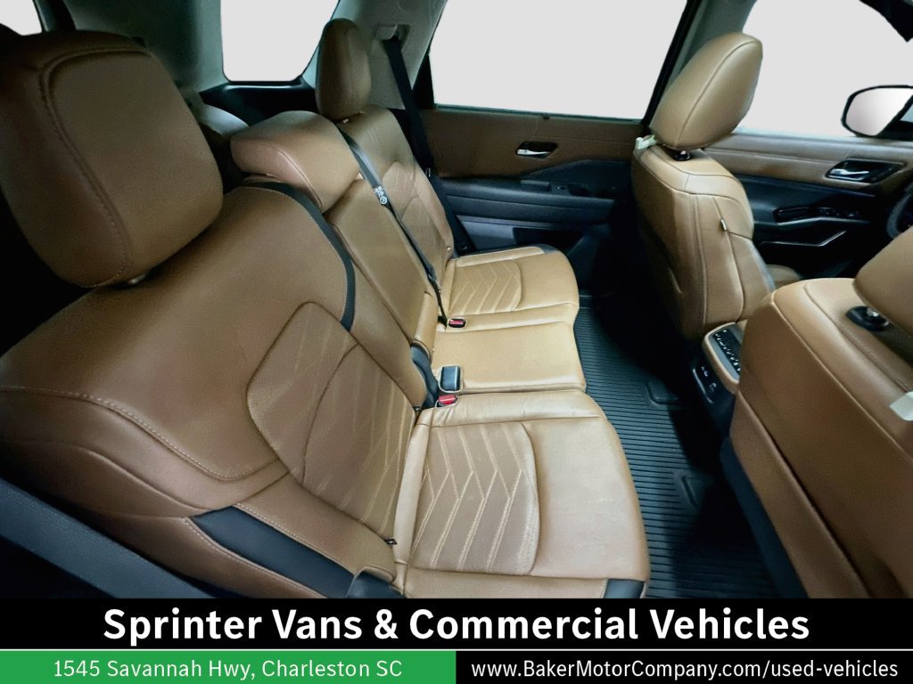 Used 2023 Nissan Pathfinder Platinum AWD/4WD image 29