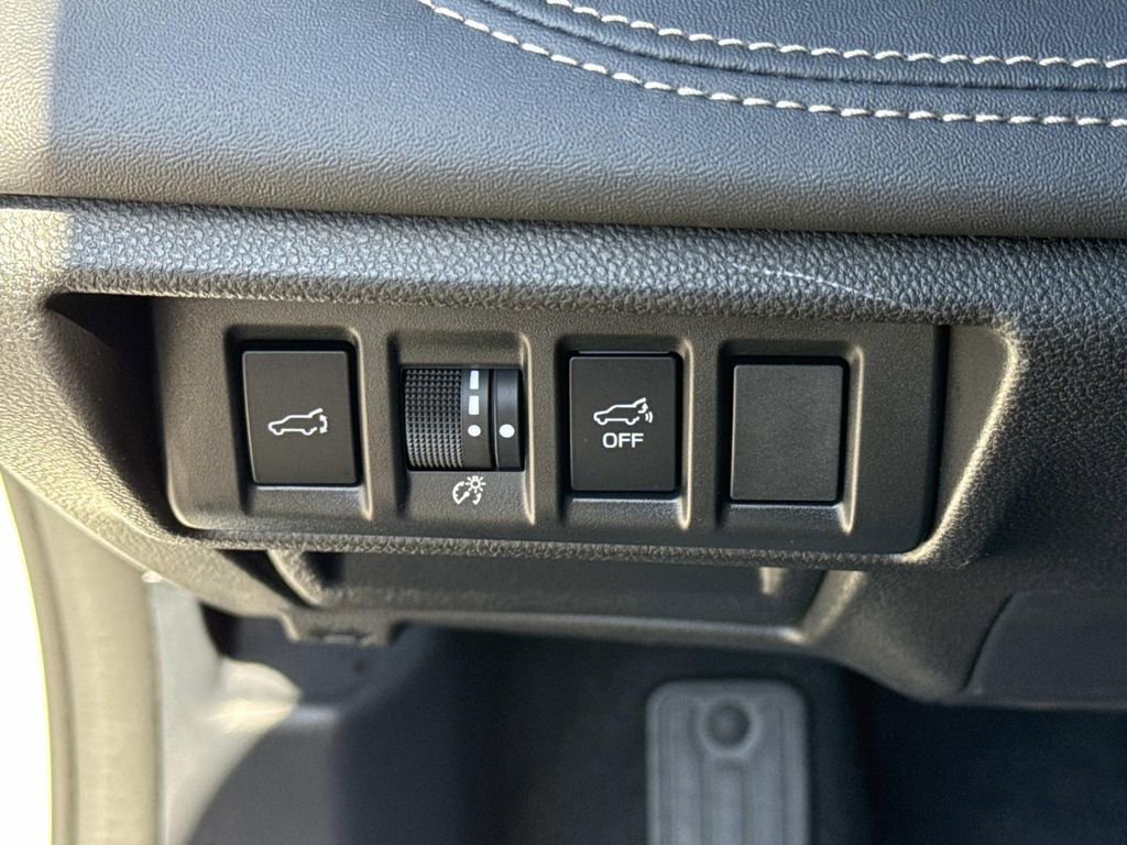 Used 2023 Subaru Outback Limited image 44