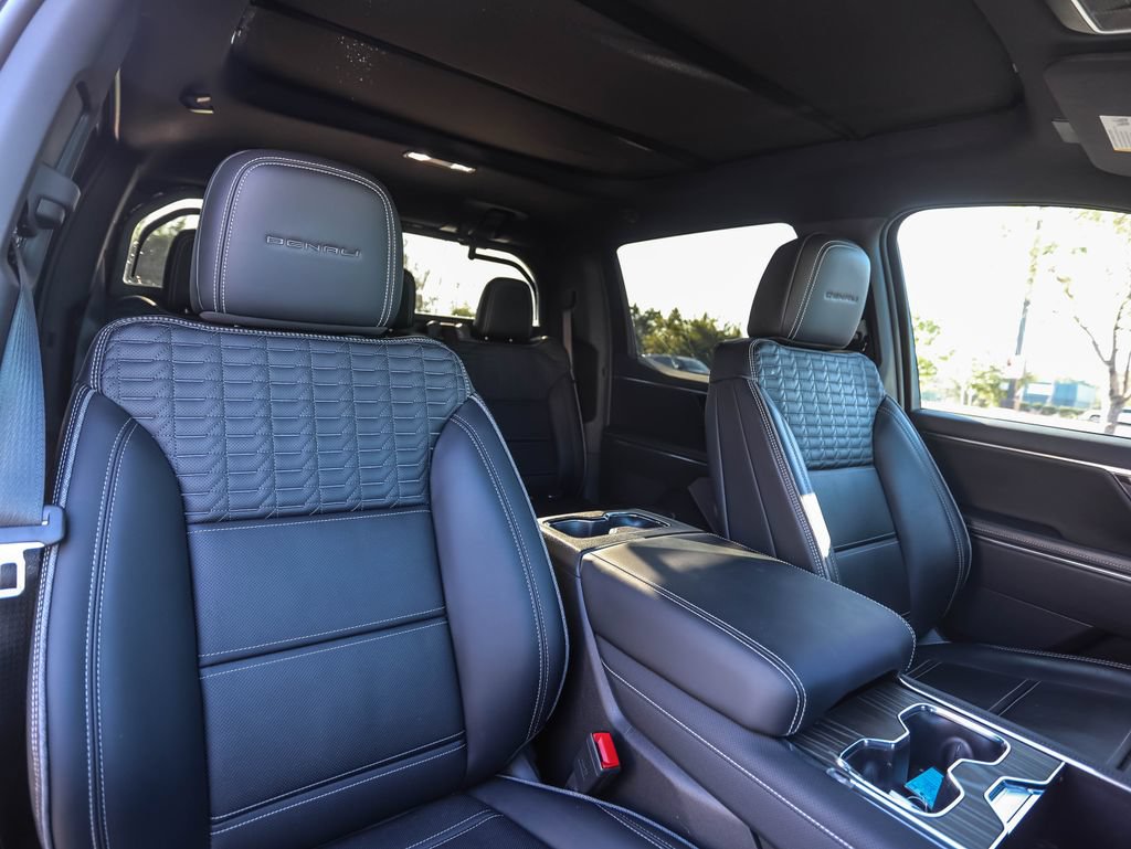 Used 2025 GMC Sierra EV Denali AWD/4WD image 28