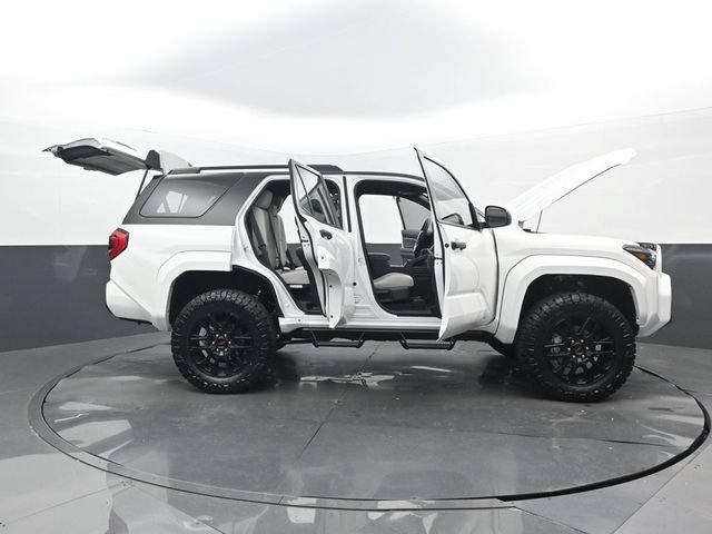 New 2026 Toyota 4Runner SR5 AWD/4WD image 31