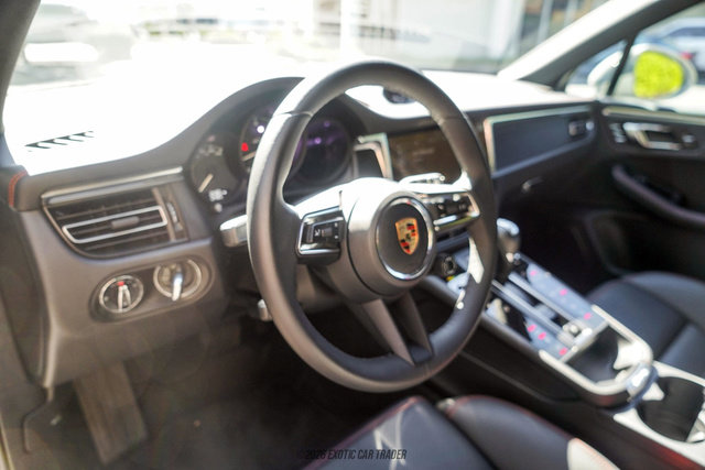 Used 2025 Porsche Macan GTS AWD/4WD image 53