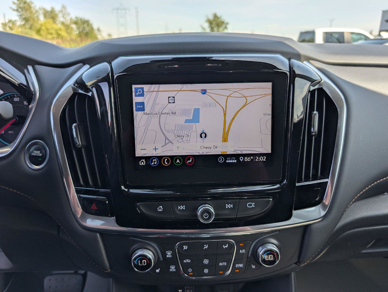 Used 2021 Chevrolet Traverse RS AWD/4WD image 16