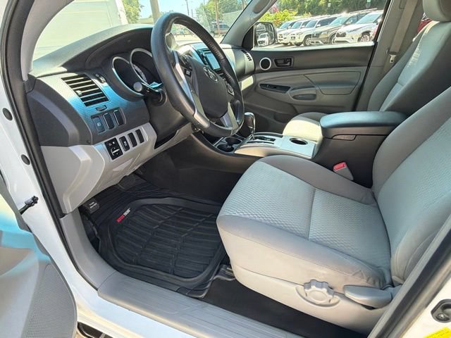 Used 2015 Toyota Tacoma PreRunner w/ SR5 Package RWD image 35