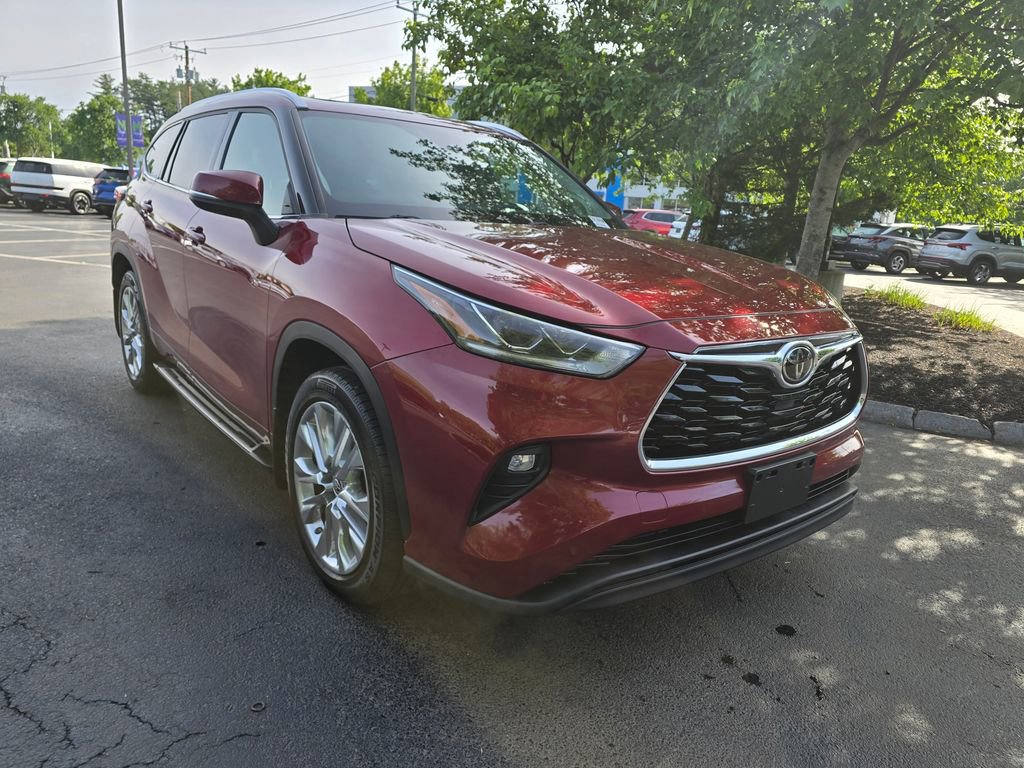 Used 2021 Toyota Highlander Limited AWD/4WD image 11