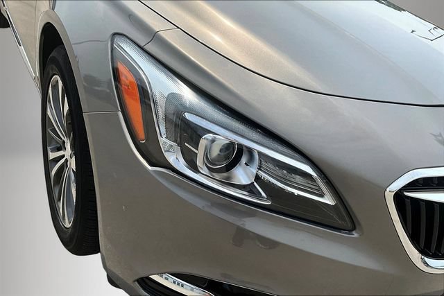 Used 2018 Buick LaCrosse Premium FWD image 31