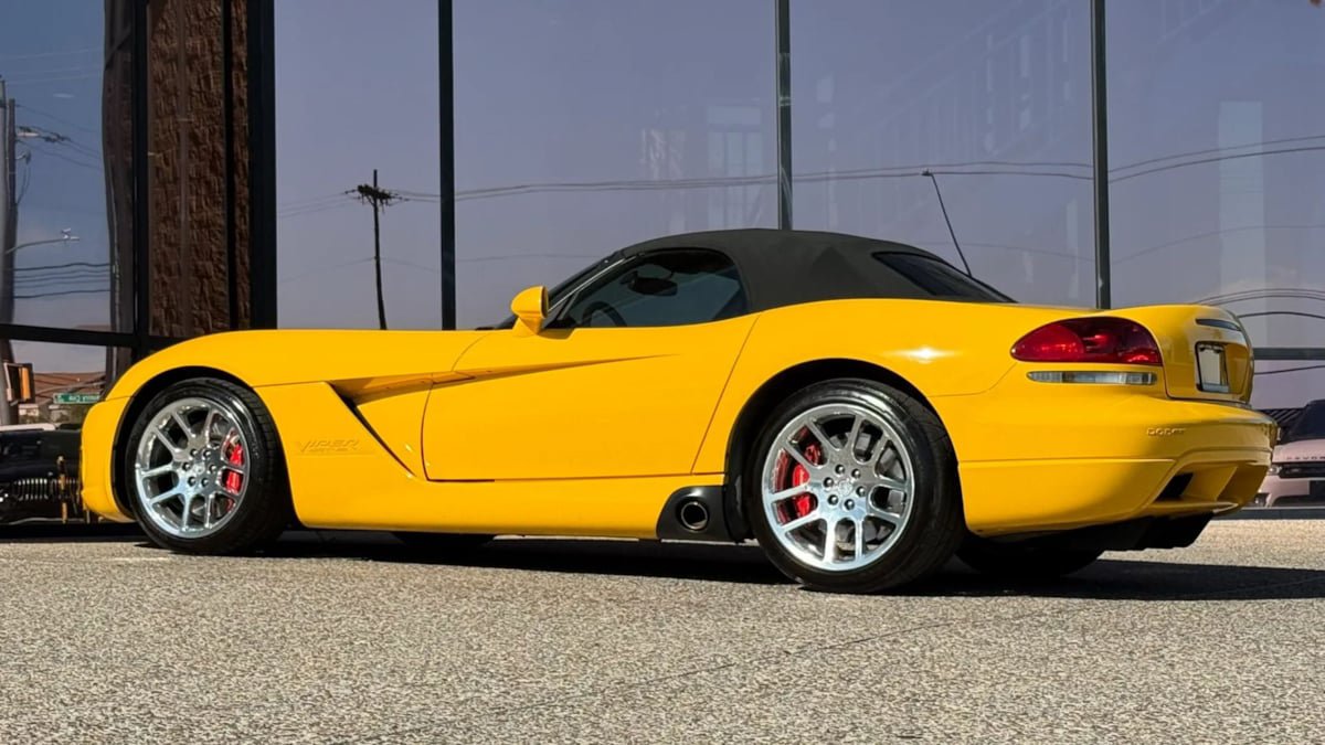Used 2005 Dodge Viper SRT-10 RWD image 9