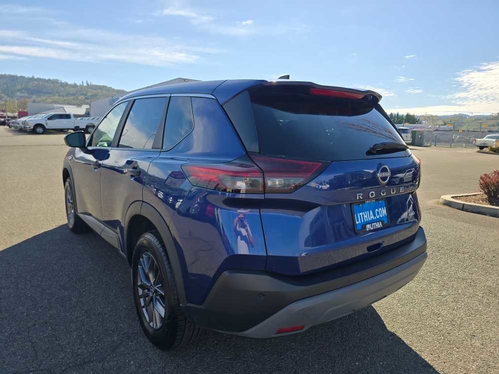 Used 2023 Nissan Rogue S AWD/4WD image 3
