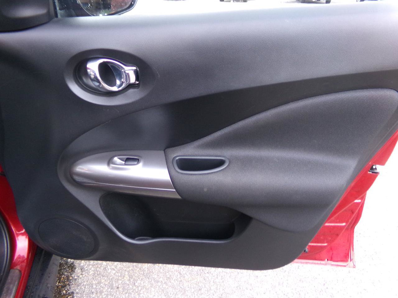 Used 2012 Nissan Juke SL AWD/4WD image 25