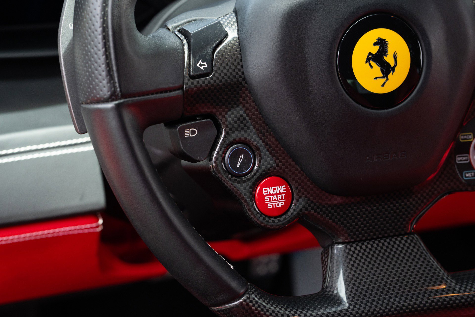 Used 2016 Ferrari 488 GTB RWD image 39