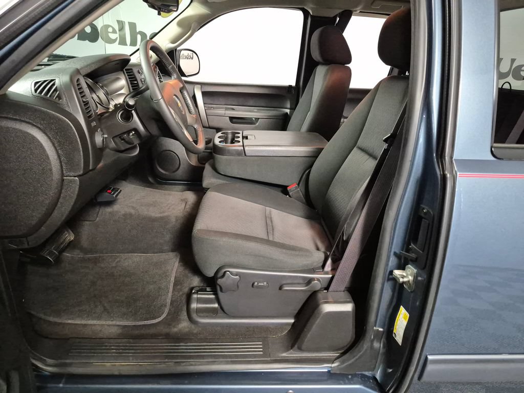 Used 2013 Chevrolet Silverado 1500 LT w/ All-Star Edition AWD/4WD image 9